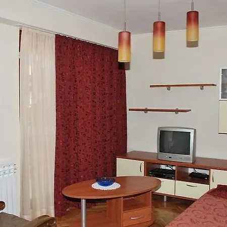 Apartman Adriana 2
